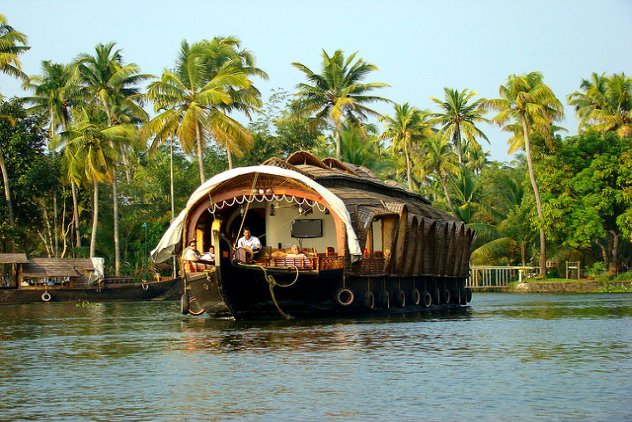 Kumarakom House Boat